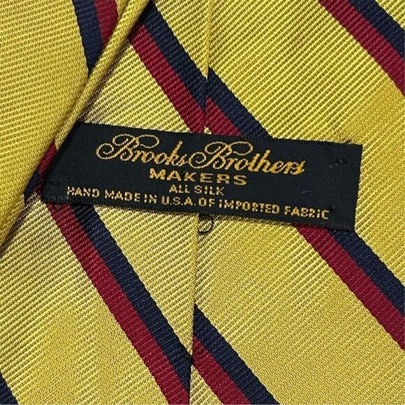 Brooks Brothers Men's Yellow Striped Silk Tie Classic Length - Picture 4 of 5